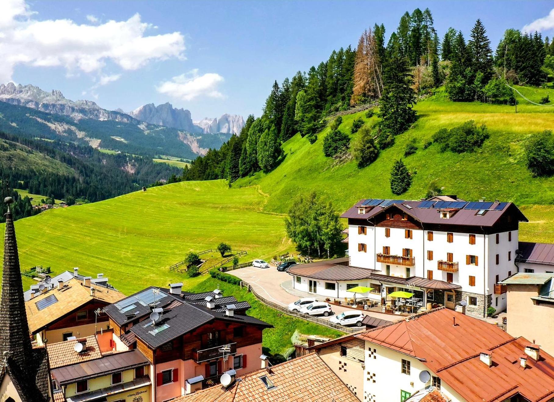 Ciasa Alpina Relax Hotel Moena Dış mekan fotoğraf